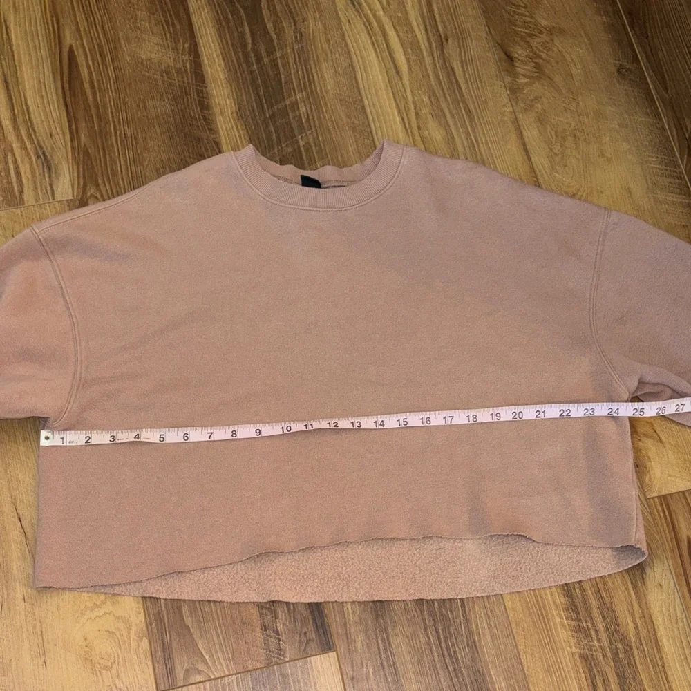 5/$25🌼 Wild Fable Tan Cut-Cropped Crewneck Sweatshirt size XL